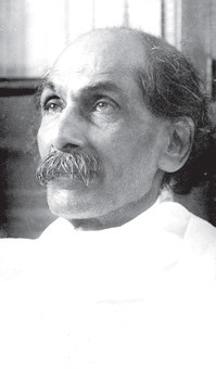 Nolini Kanta Gupta small portrait.jpg
